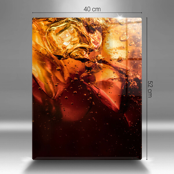 Skärbräda i glas Cola drink med is