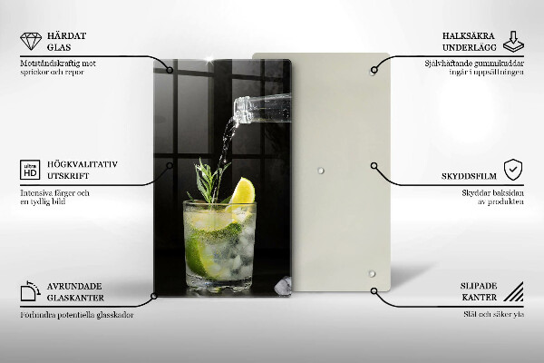 Skärbräda i glas Ett glas vatten