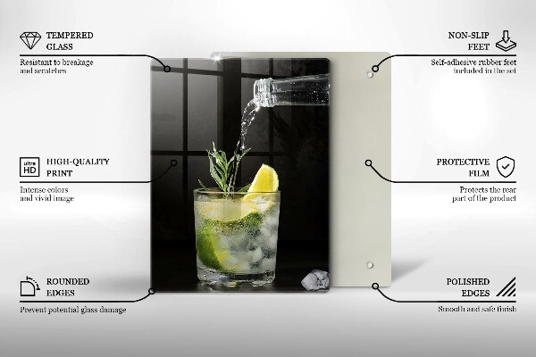 Skärbräda i glas Ett glas vatten