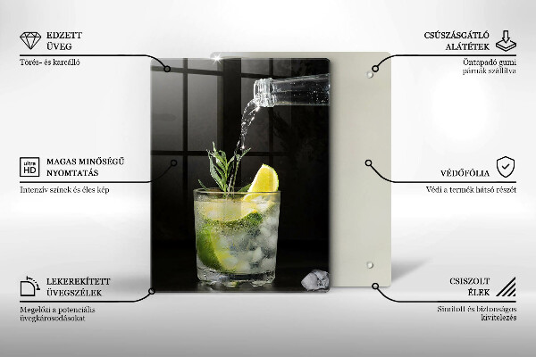 Skärbräda i glas Ett glas vatten