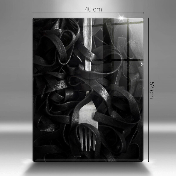 Skärbräda i glas Svart pasta och gaffel