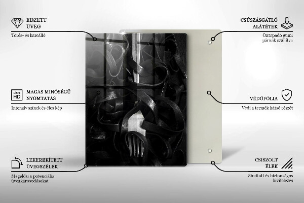 Skärbräda i glas Svart pasta och gaffel