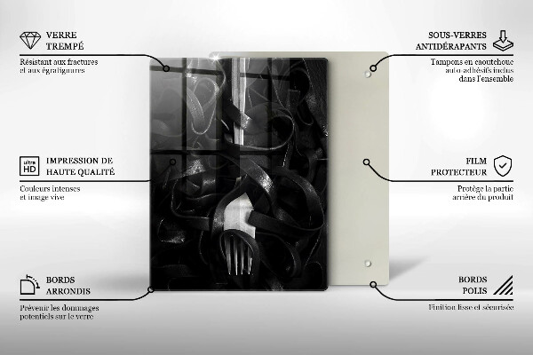 Skärbräda i glas Svart pasta och gaffel