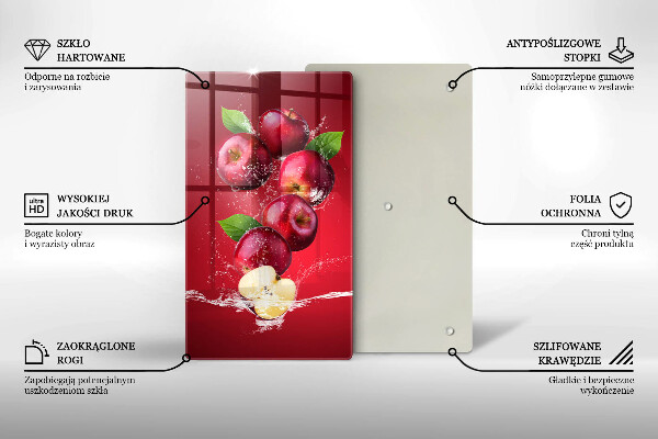 Skärbräda i glas Saftiga äpplen i vatten