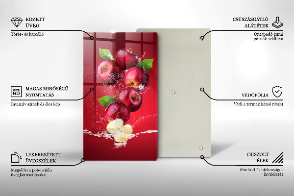 Skärbräda i glas Saftiga äpplen i vatten