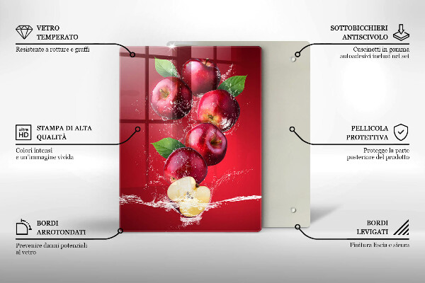 Skärbräda i glas Saftiga äpplen i vatten