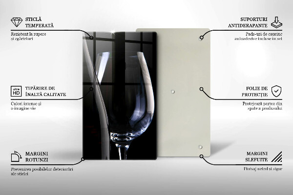 Skärbräda i glas Ett glas och en flaska