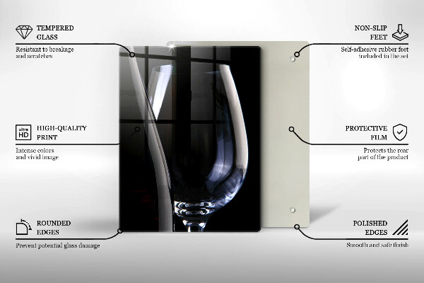 Skärbräda i glas Ett glas och en flaska