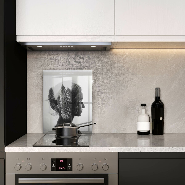 Skärbräda i glas Kvinnan och skogen