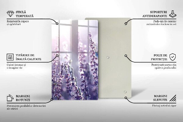 Skärbräda i glas Vildblommor och en fjäril