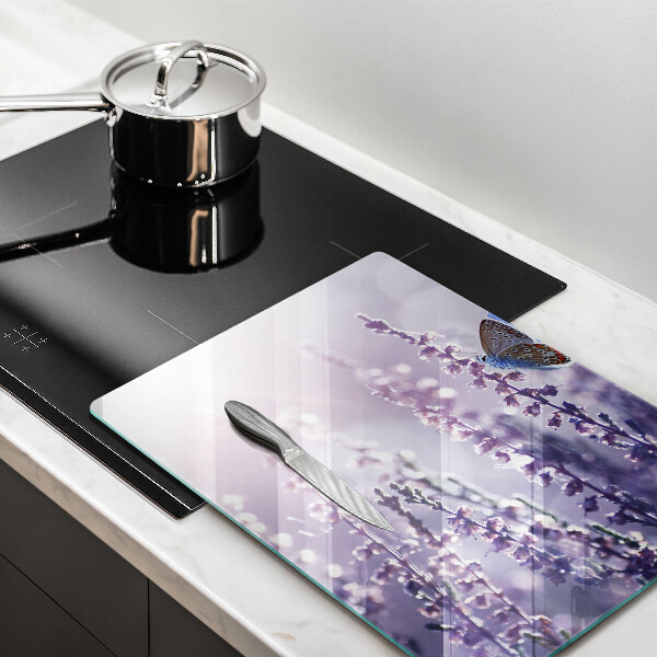 Skärbräda i glas Vildblommor och en fjäril