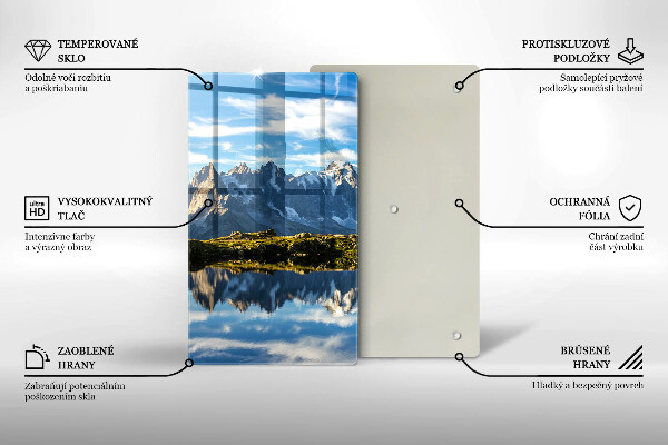 Skärbräda i glas Bergslandskap