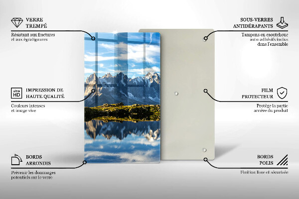 Skärbräda i glas Bergslandskap
