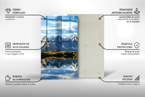 Skärbräda i glas Bergslandskap