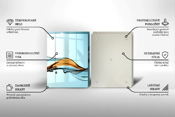 Skärbräda glas Vatten på en blå bakgrund