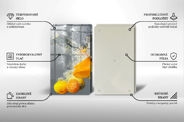 Skärbräda glas Citroner i vatten