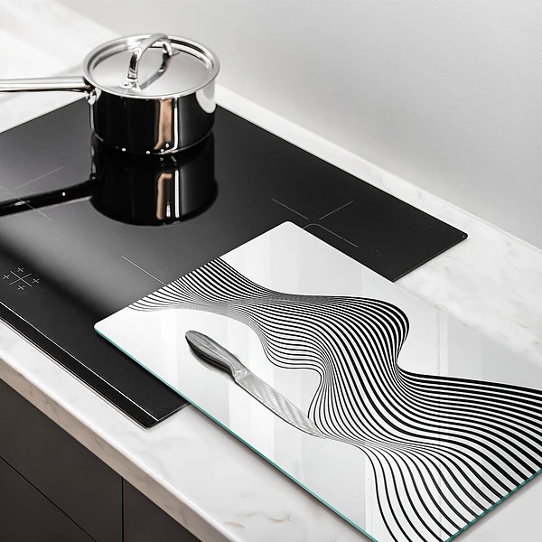 Glasskärbräda med linjär abstraktion
