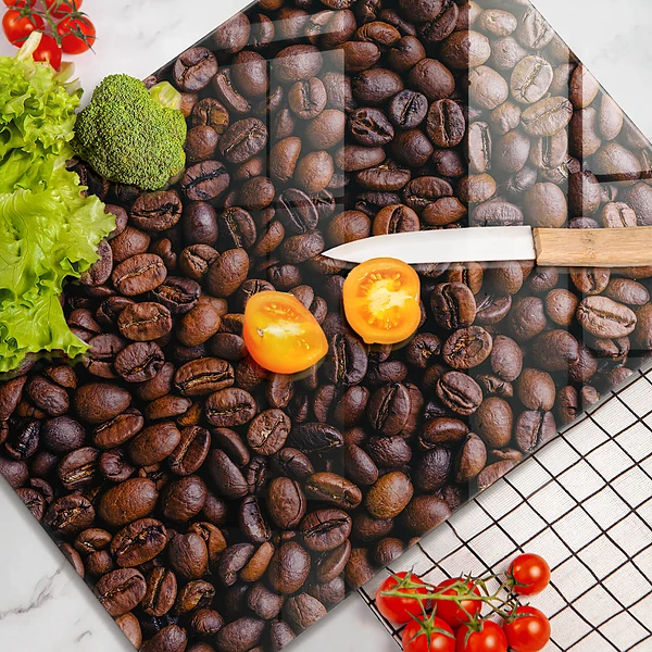 Glasskärbräda med motiv av kaffebönor