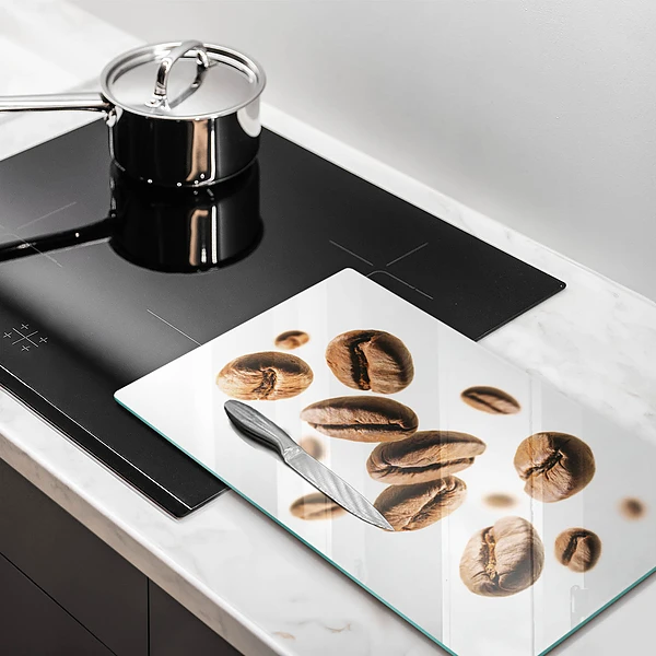 Glasskärbräda med motiv av kaffebönor