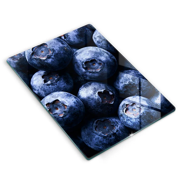 Glasskärbräda med närbild av bär