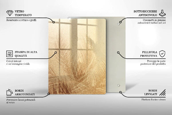 Glasskärbräda Nötter på en vit bakgrund