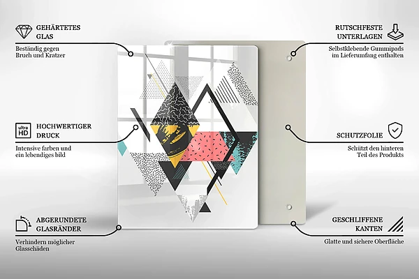 Glasskärbräda med motiv av målade trianglar