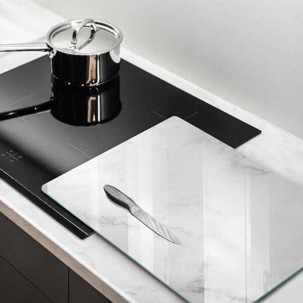 Glasskärbräda i modern marmordesign