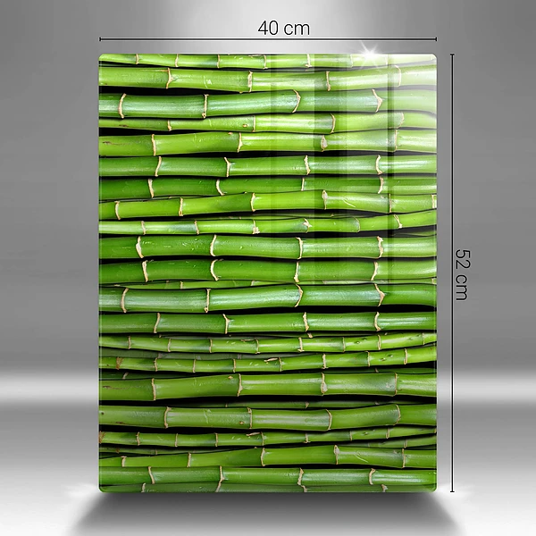 Skärbräda i glas med naturmotiv av bambu