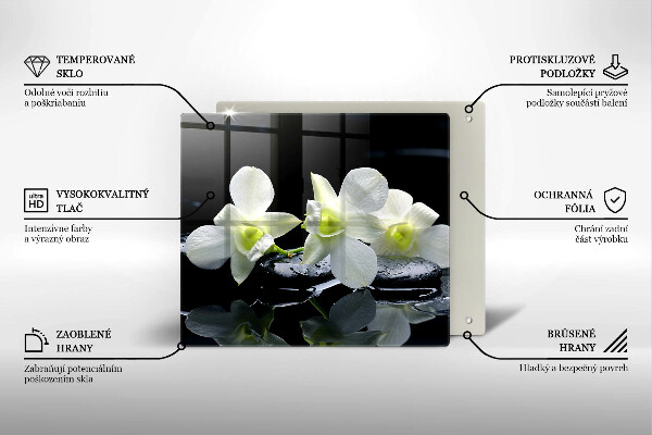 Skärbräda av glas Vita blommor i vatten Zen