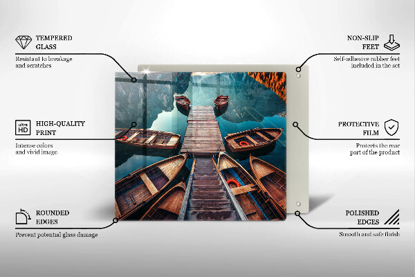 Skärbräda av glas Båtar på sjön