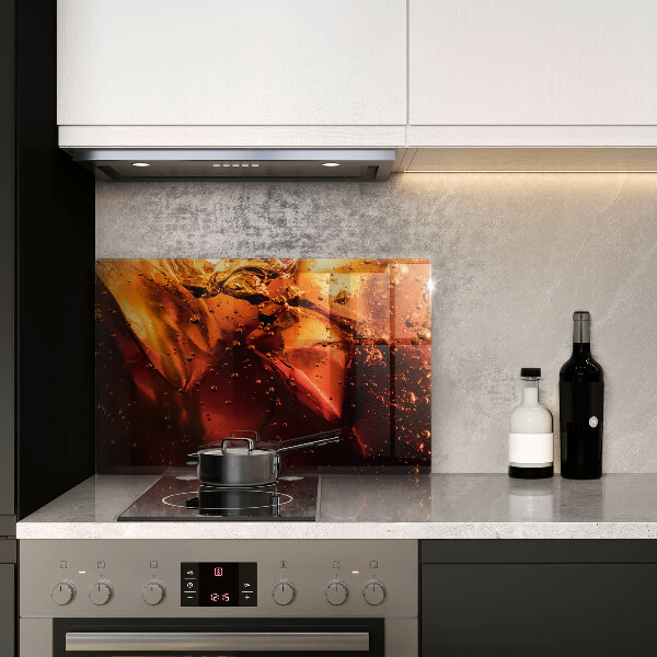 Skärbräda glas modern Cola drink med is