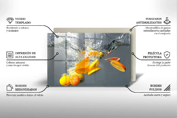 Skärbräda glas modern Citroner i vatten