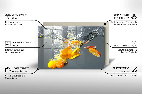 Skärbräda glas modern Citroner i vatten