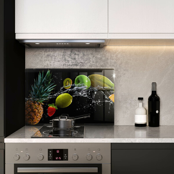 Skärbräda glas modern Frukt i vatten