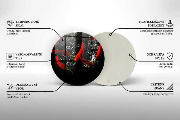 Skärbräda glas unik Chilipeppar i vatten