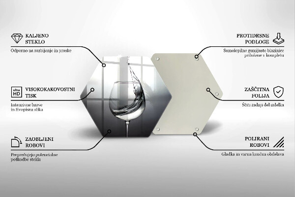 Skärbräda glas sexhörning Ett glas vatten