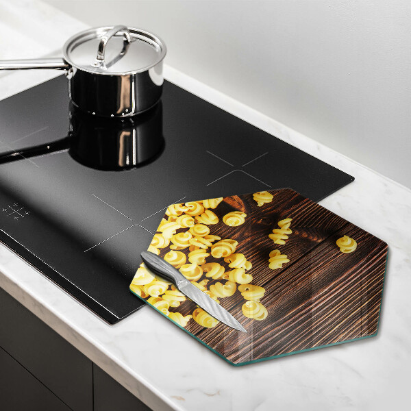 Skärbräda glas sexhörning Pasta på bordet