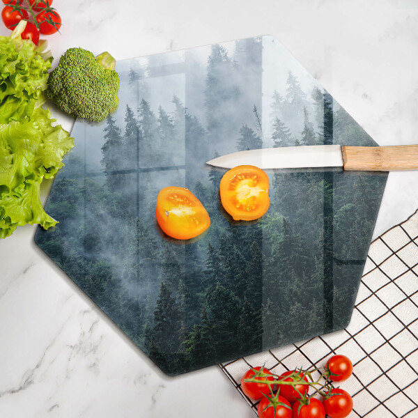 Skärbräda glas sexhörning Skogsträd och dimma