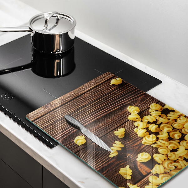 Skydd för induktionsspis modern Pasta på bordet