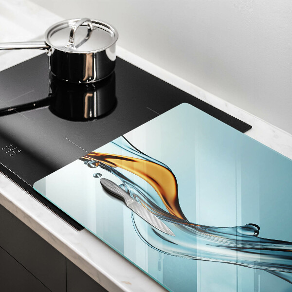 Spisskyddsplatta elegant Vatten på en blå bakgrund