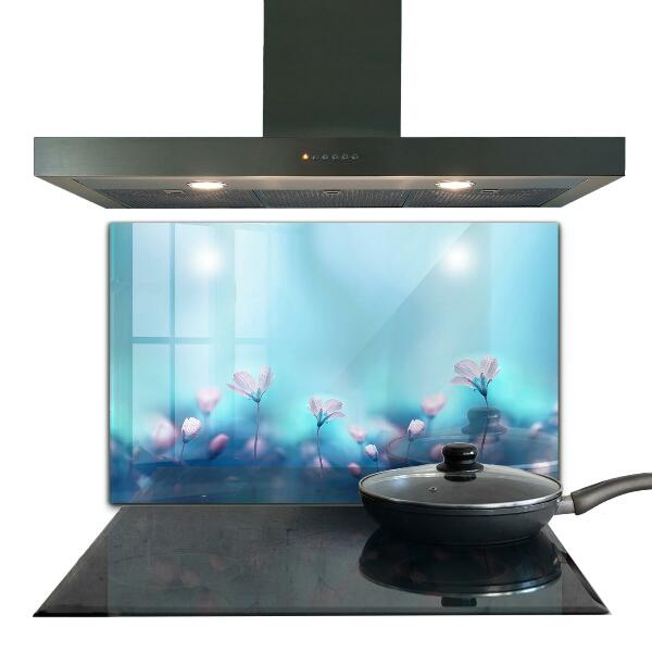 Stänkskydd kök Blommor bakom morgondimman