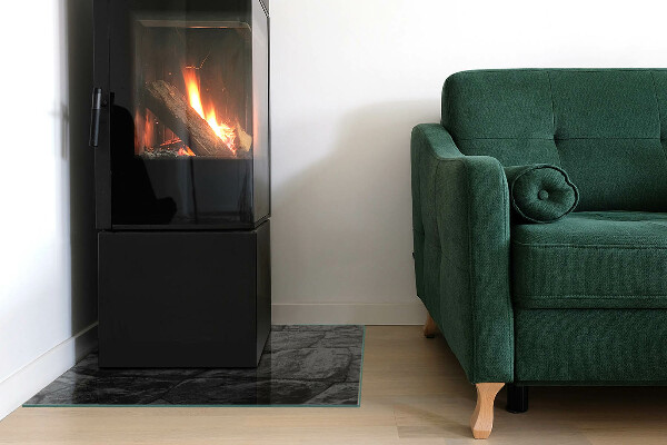 Kvadratisk glasskiva under kamin Naturligt stenmönster