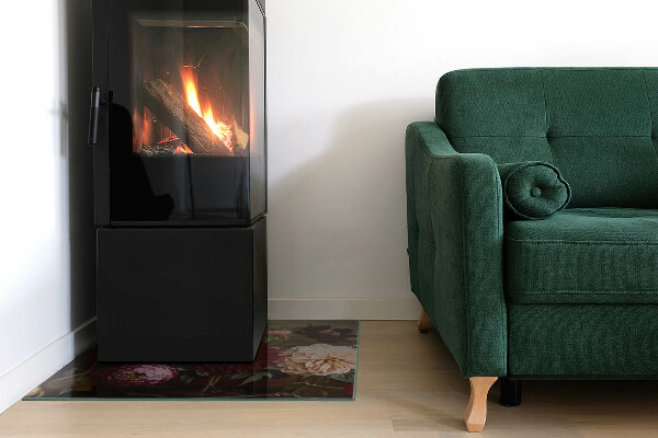 Kvadratisk glasskiva under braskamin Blombukett i detalj