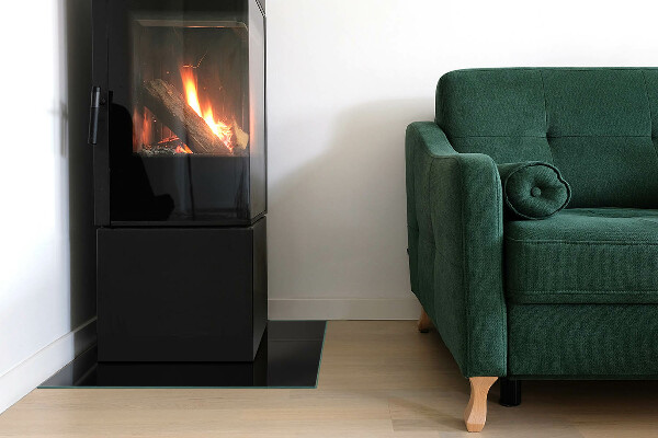 Kvadratisk glasskiva under braskamin Färg Svart