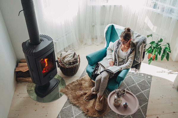 Runda golvskydd till eldstäder Tropiska blad i bakgrunden