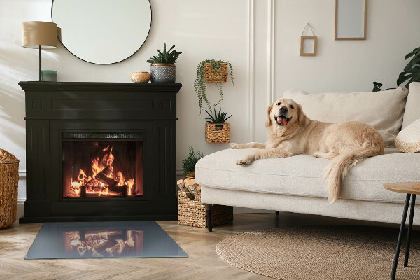 Rektangulär glasskiva framför öppen spis Färg Mörkblå